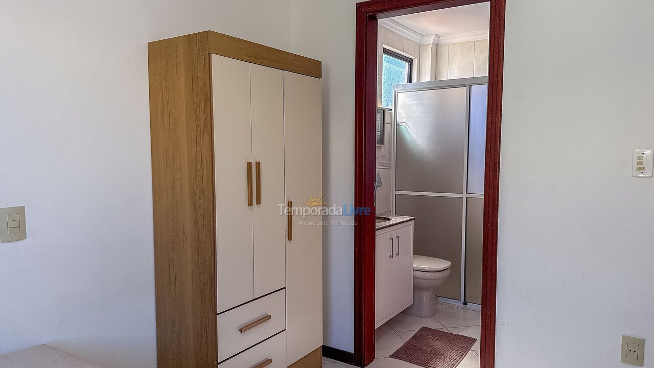 Apartamento para aluguel de temporada em Bombinhas (Praia de Bombas)