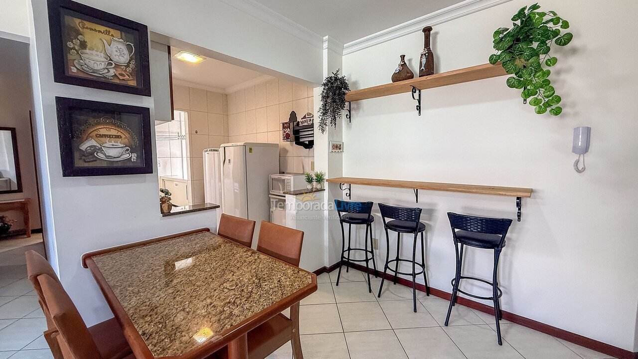 Apartamento para aluguel de temporada em Bombinhas (Praia de Bombas)