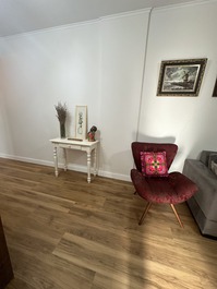 Ref 204- Lindo e aconchegante com 2 quartos -Rua 288