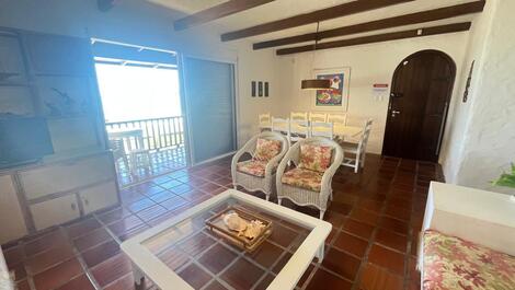 Apartamento Frente ao Mar – 4 dormitórios - PÉ NA AREIA