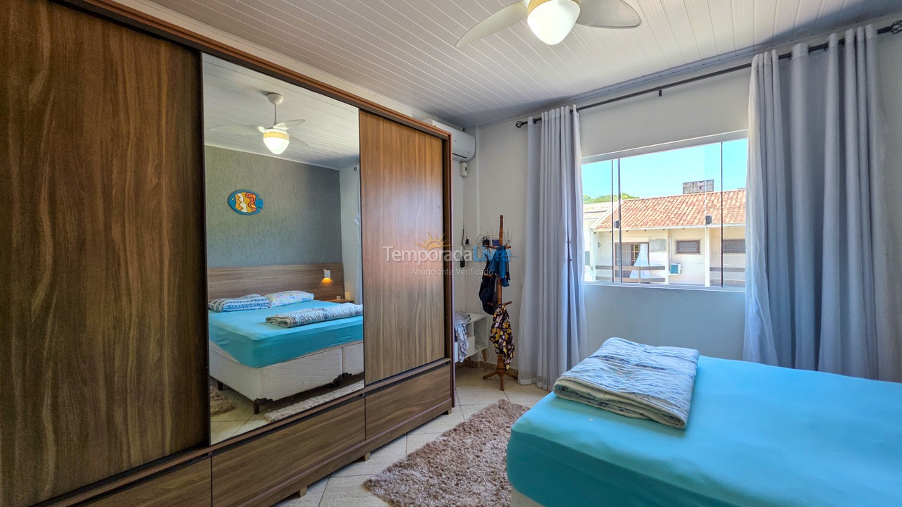 Casa para aluguel de temporada em São Francisco do Sul (Ubatuba)