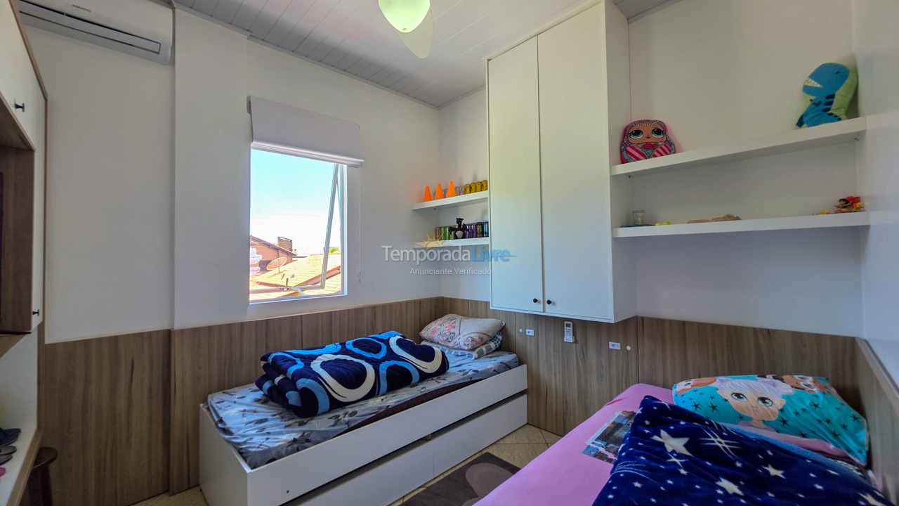 Casa para aluguel de temporada em São Francisco do Sul (Ubatuba)