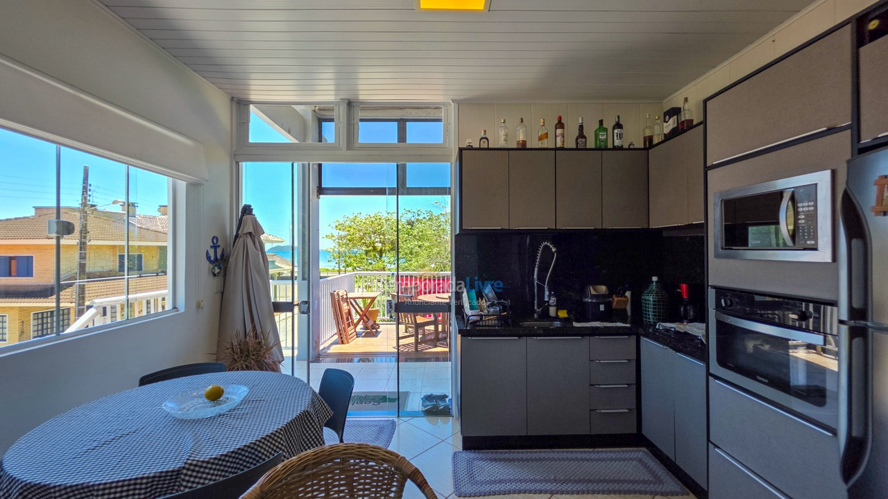 Casa para aluguel de temporada em São Francisco do Sul (Ubatuba)