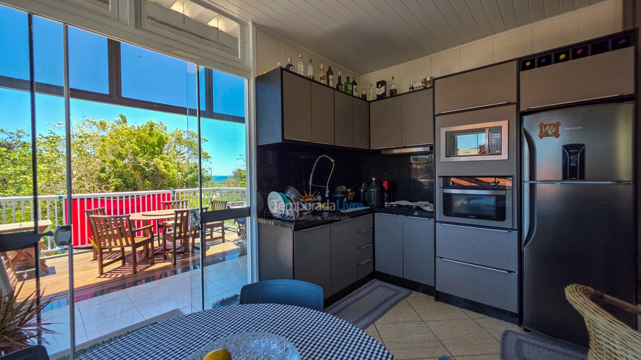 Casa para aluguel de temporada em São Francisco do Sul (Ubatuba)