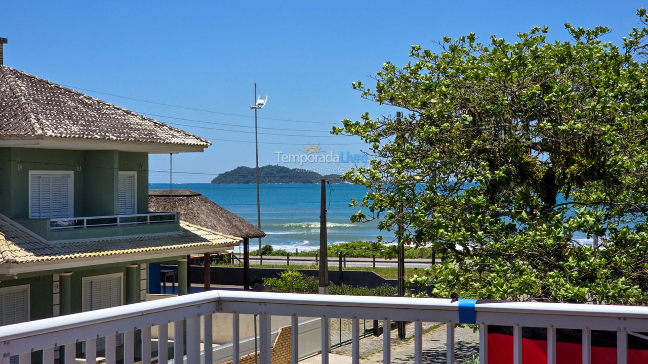 Casa para aluguel de temporada em São Francisco do Sul (Ubatuba)