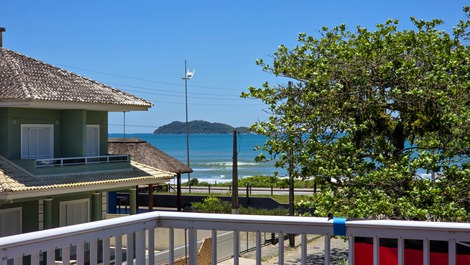Apartamento vista mar (quadra mar) 6 pessoas - Ubatuba