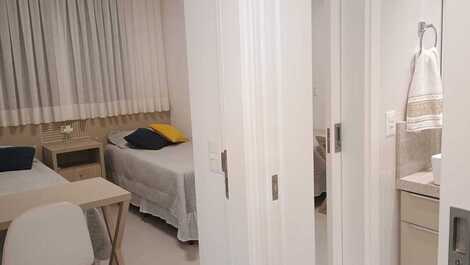 LOCAÇÃO TEMPORADA: JURERÊ, 2 SUÍTES, ÓTIMA LOCALIZAÇÃO