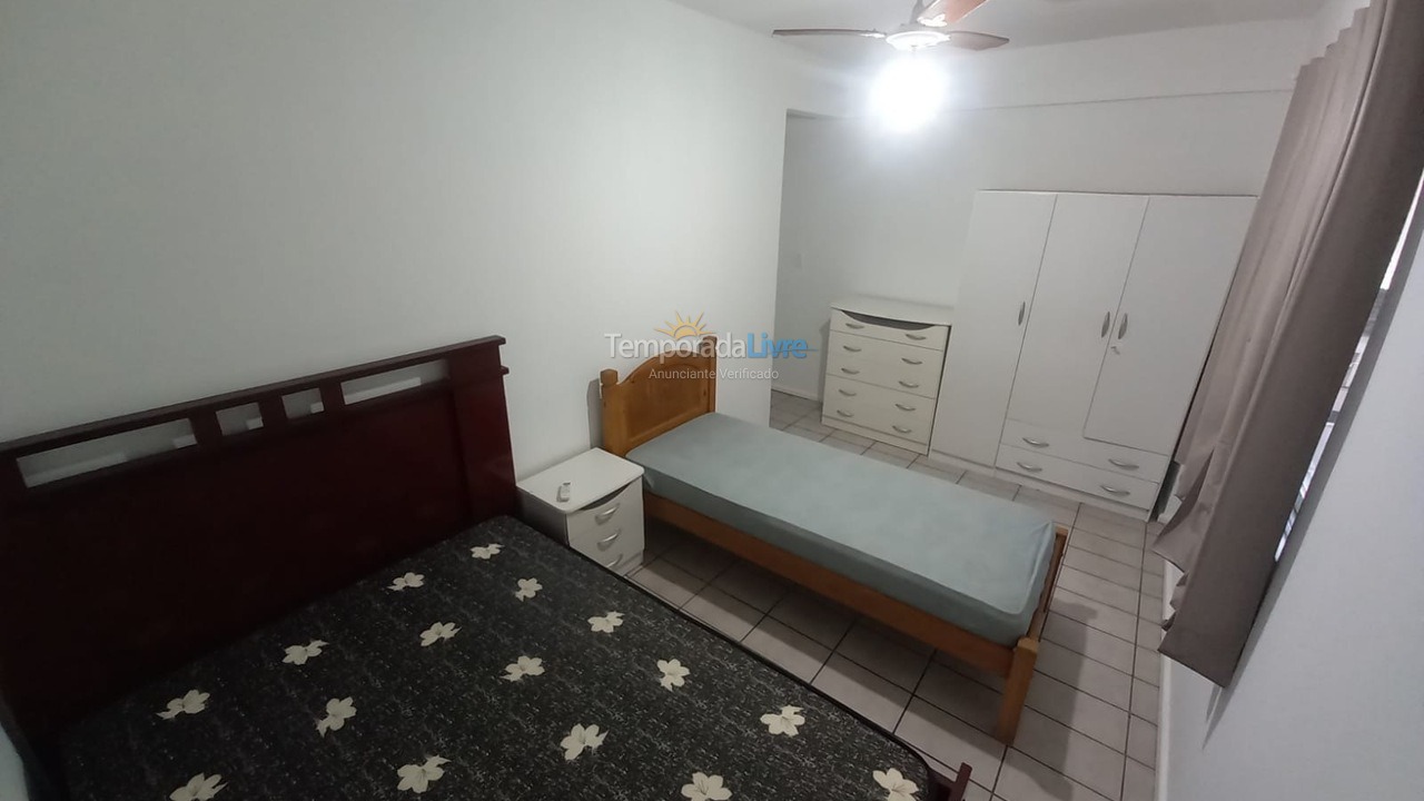 Apartment for vacation rental in Itapema (Meia Praia)