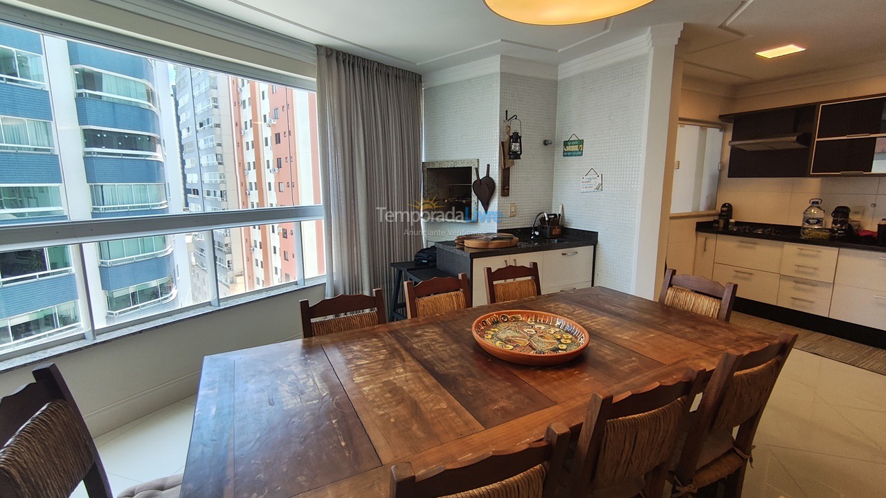 Apartamento para aluguel de temporada em Balneário Camboriú (Centro)