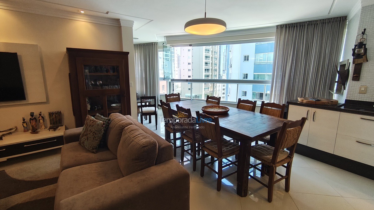 Apartamento para aluguel de temporada em Balneário Camboriú (Centro)