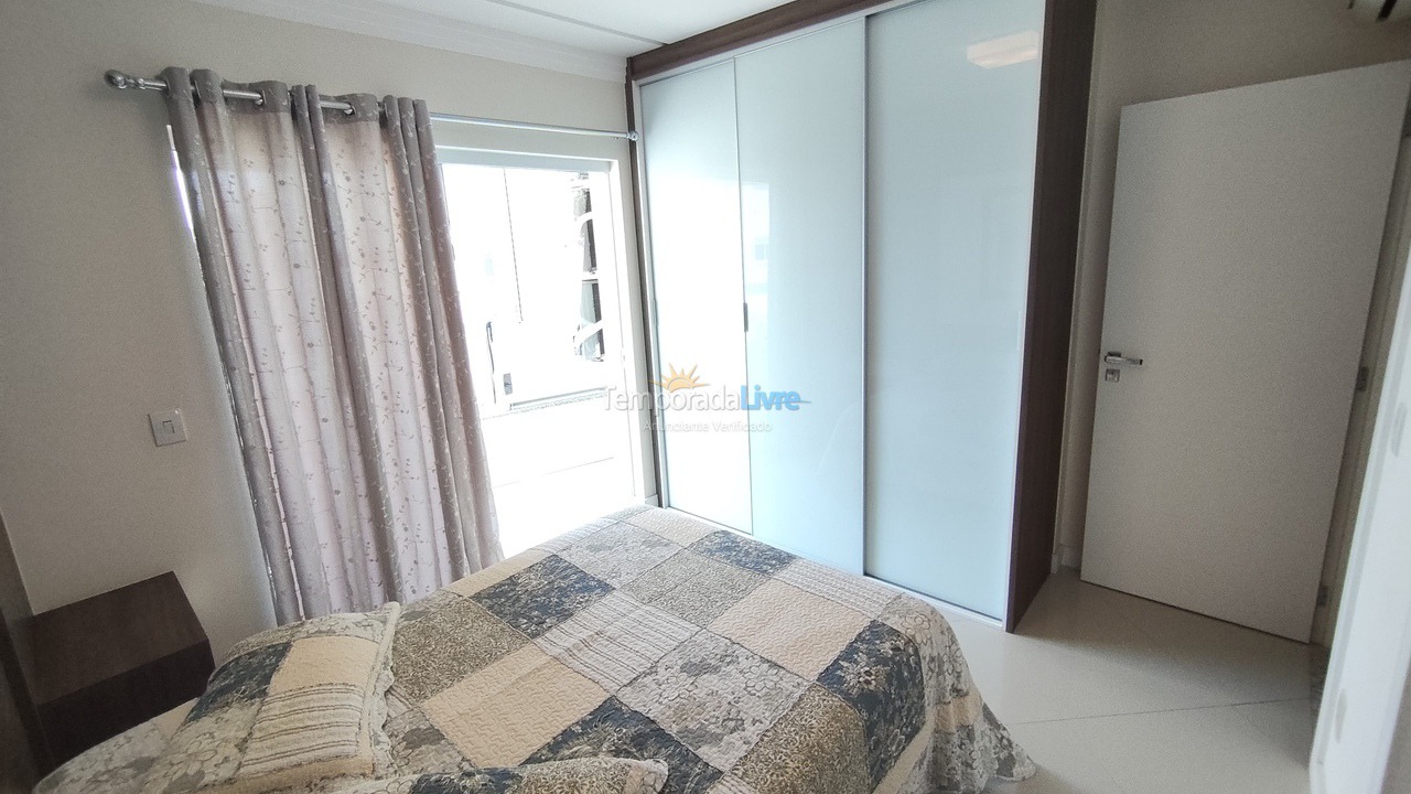 Apartamento para aluguel de temporada em Balneário Camboriú (Centro)