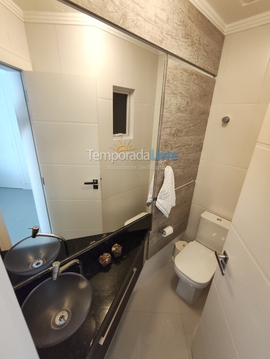 Apartamento para aluguel de temporada em Balneário Camboriú (Centro)