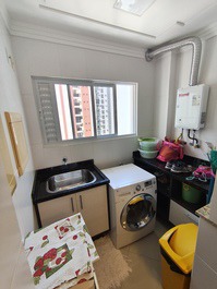 3 Suites a 100 metros da praia com 2 vagas de garagem