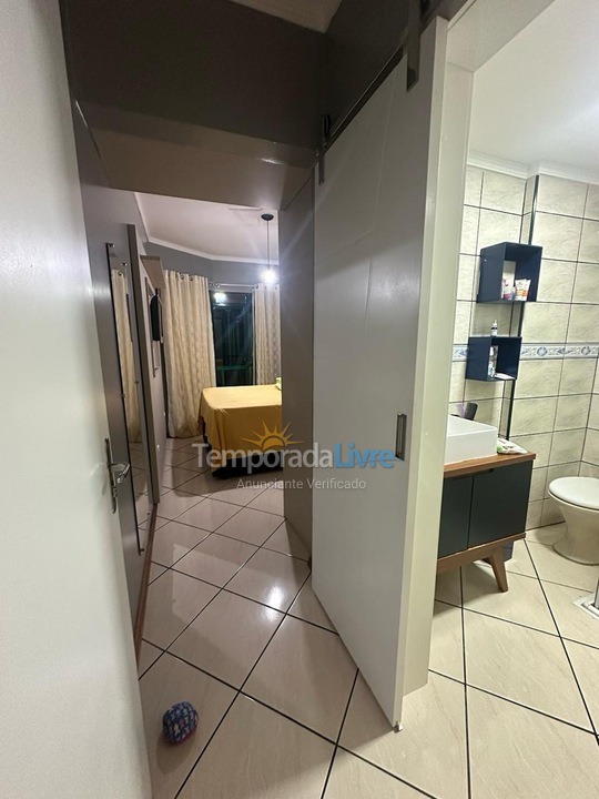 Apartment for vacation rental in Itapema (Meia Praia)