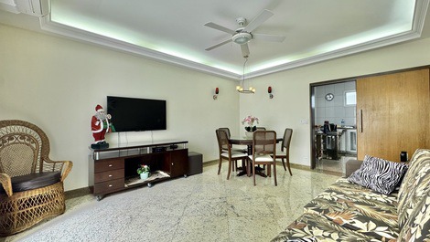 Pitangueiras, a 90 metros de la playa, 4 habitaciones, vista al mar, Wi-Fi, 2 plazas de aparcamiento.