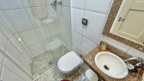 Pitangueiras, a 90 metros de la playa, 4 habitaciones, vista al mar, Wi-Fi, 2 plazas de aparcamiento.