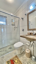 Pitangueiras, a 90 metros de la playa, 4 habitaciones, vista al mar, Wi-Fi, 2 plazas de aparcamiento.