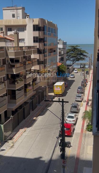 Apartamento para aluguel de temporada em Itapema (Meia Praia)