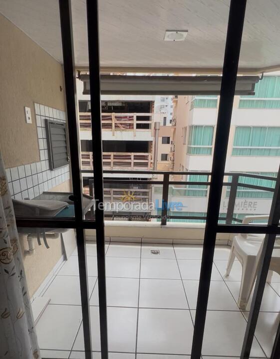 Apartamento para aluguel de temporada em Itapema (Meia Praia)