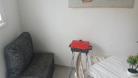 Kitnet mobiliada aluguel temporada a 5min da Rua das Pedras