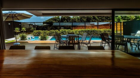 Mansão em Cond. Praia dos Milionários - Ilhéus-BA