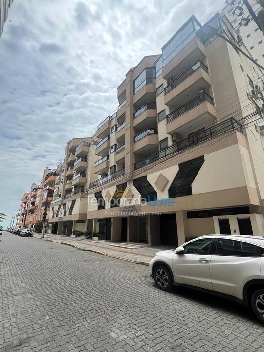 Apartamento para aluguel de temporada em Itapema (Meia Praia)