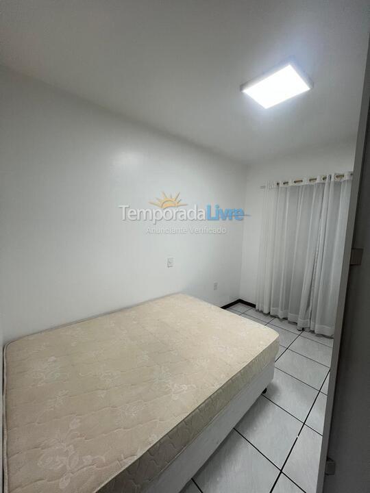 Apartamento para aluguel de temporada em Itapema (Meia Praia)