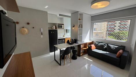 Ed. Ilhas do Sul: 1 dormitorio en Av. Brasil // aire acondicionado // wifi