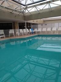 Piscina no 18º andar