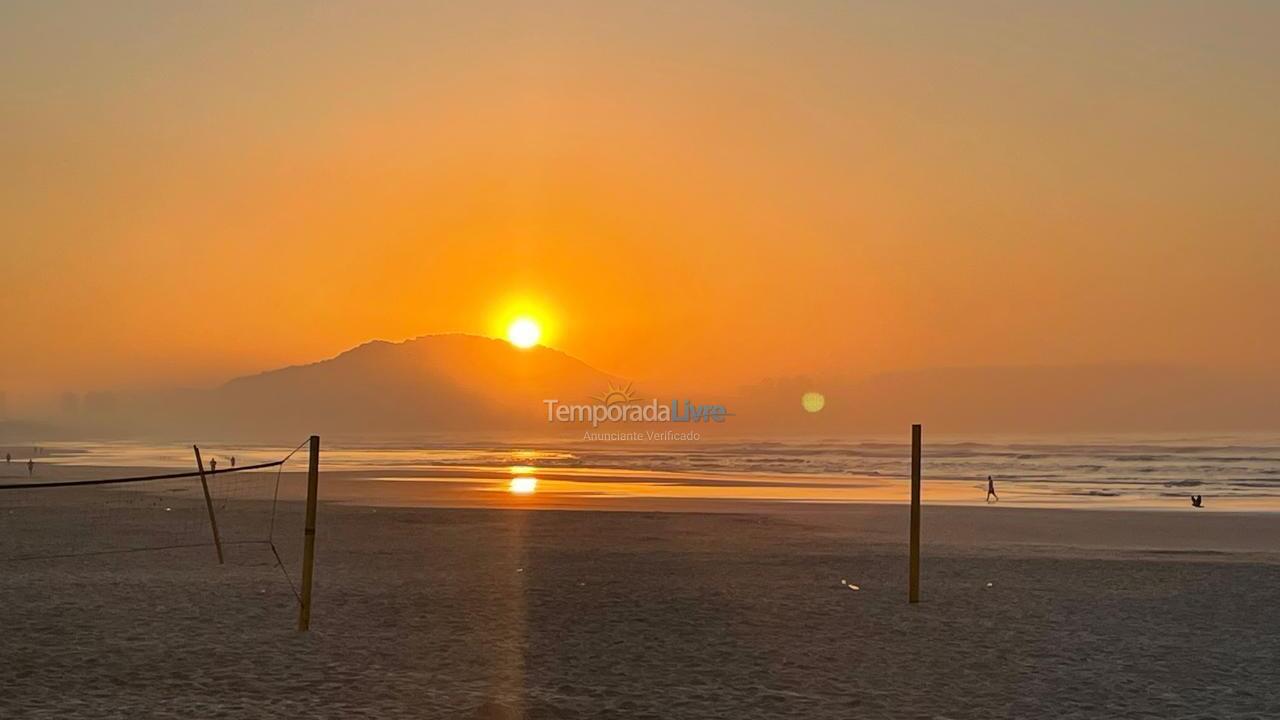 Apartamento para alquiler de vacaciones em Guarujá (Pitangueiras)