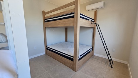 Apartamento de 3 suites con vistas al mar en Zimbros