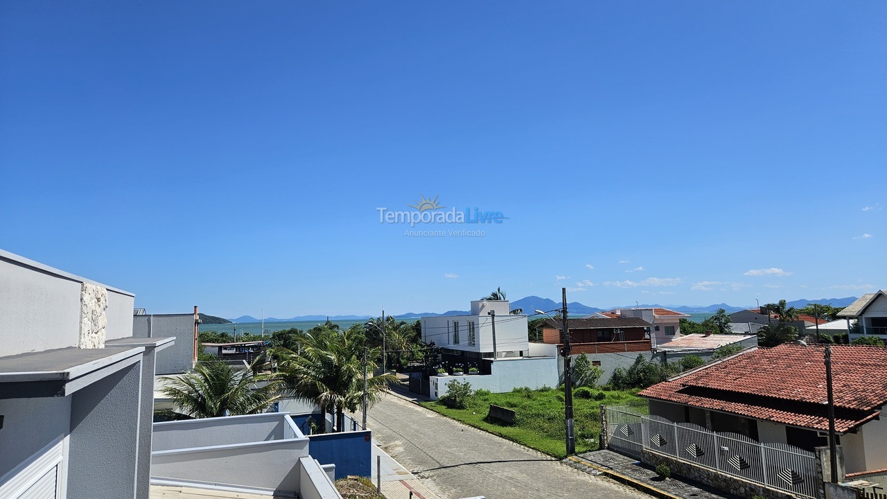 Apartamento para alquiler de vacaciones em Bombinhas (Praia de Zimbros)