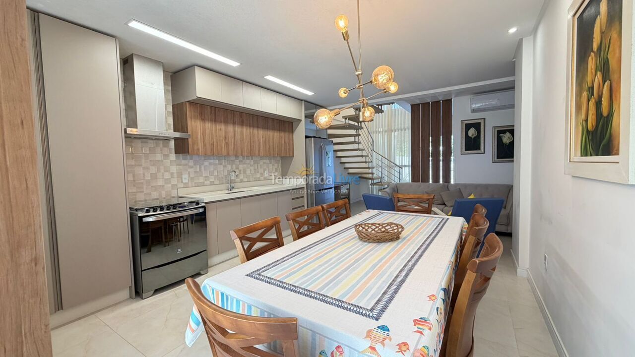 House for vacation rental in Bombinhas (Canto Grande)