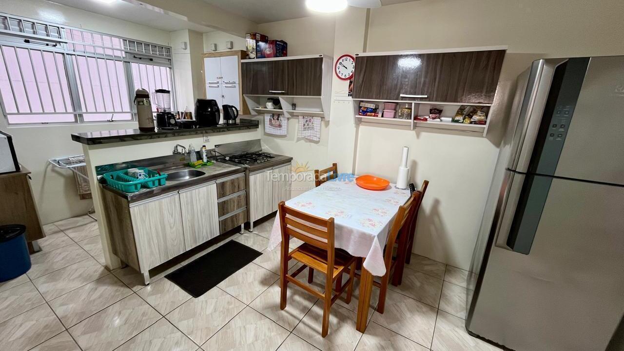 Apartment for vacation rental in Itapema (Meia Praia)