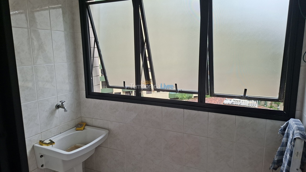 Apartamento para aluguel de temporada em Praia Grande (Vila Tupi)