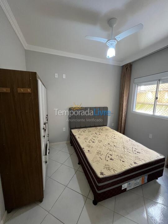 Casa para aluguel de temporada em Itapema (Meia Praia)