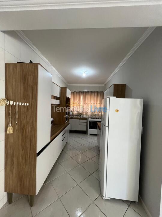 Casa para aluguel de temporada em Itapema (Meia Praia)