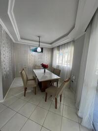 Quadra mar Rua 291 - 04 Dorm - Vista Mar - 80m do mar