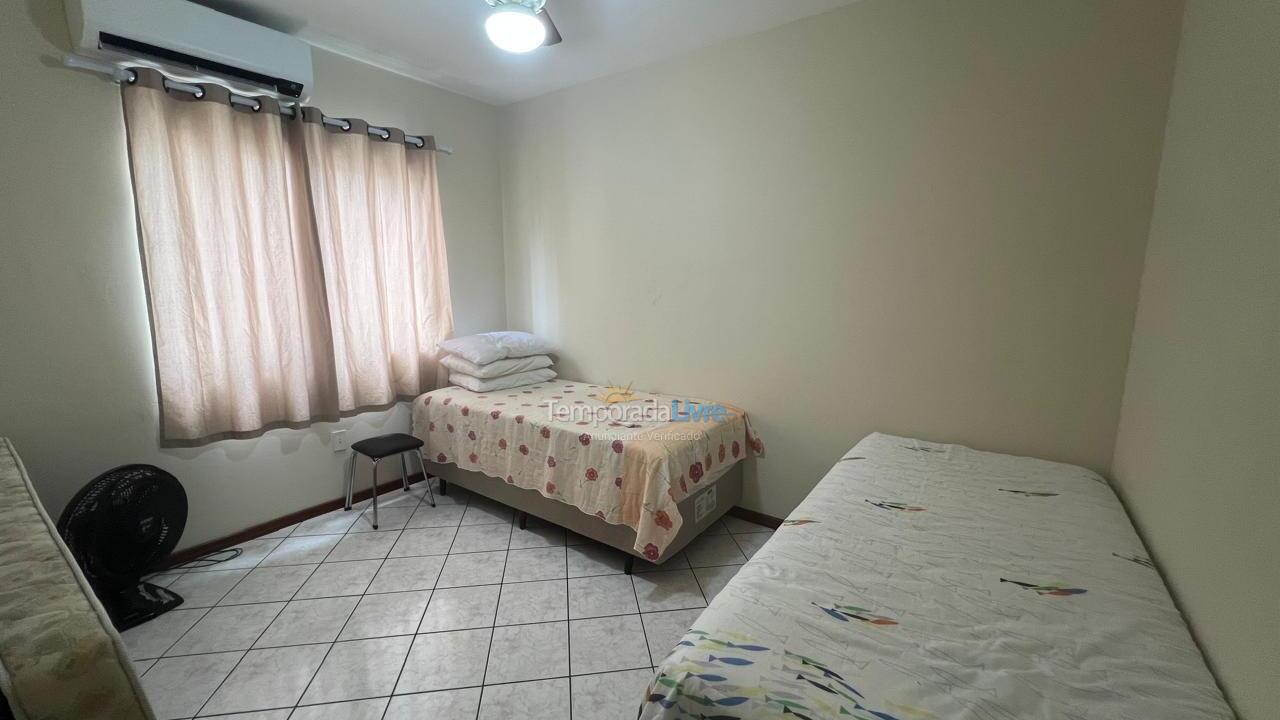 Apartamento para alquiler de vacaciones em Itapema (Meia Praia)