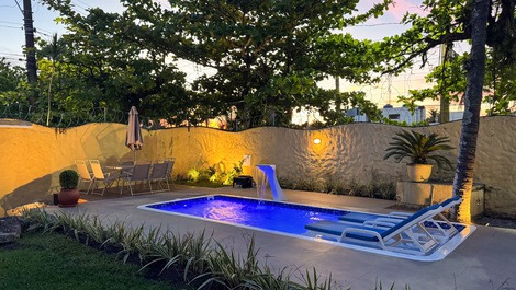 6-SUITE MANSION 150m FROM THE BEACH - PET FRIENDLY