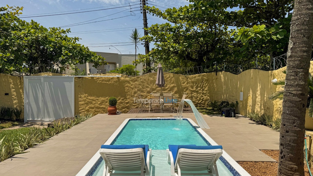 House for vacation rental in Guarujá (Praia do Pernambuco)