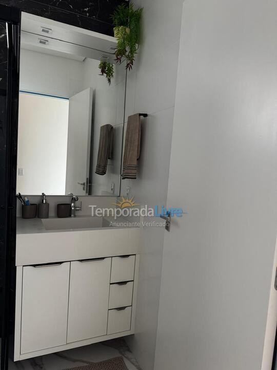 Apartamento para aluguel de temporada em Florianópolis (Praia do Santinho)