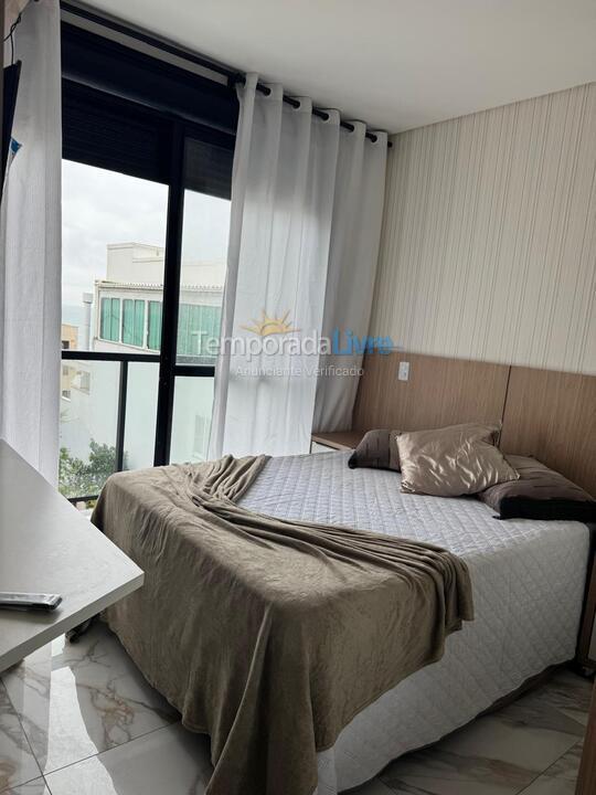 Apartamento para aluguel de temporada em Florianópolis (Praia do Santinho)
