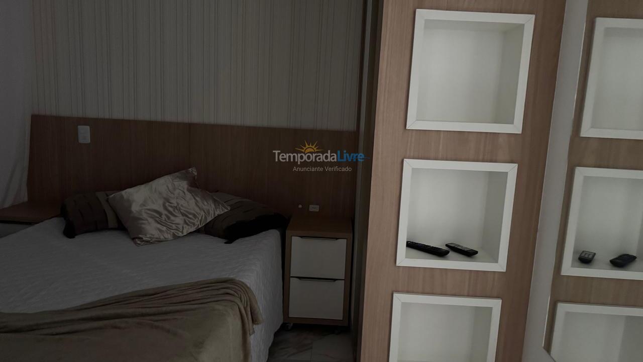 Apartamento para aluguel de temporada em Florianópolis (Praia do Santinho)