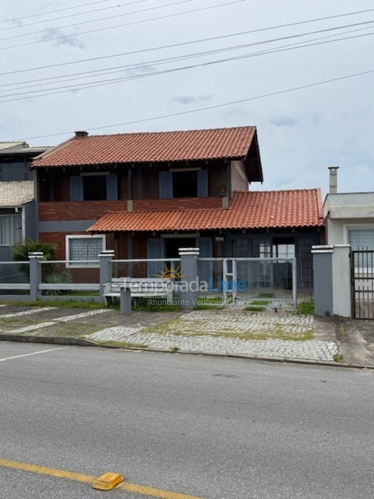 Casa para aluguel de temporada em São Francisco do Sul (Praia Grande)