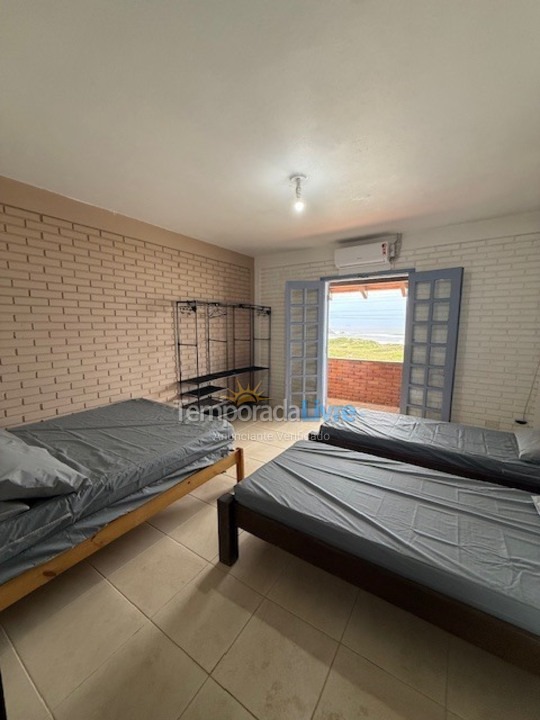Casa para aluguel de temporada em São Francisco do Sul (Praia Grande)