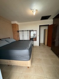 Ótimo Sobrado frente mar com Ac, WI-FI, piscina, churrasqueira