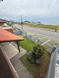 Ótimo Sobrado frente mar com Ac, WI-FI, piscina, churrasqueira