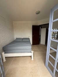 Ótimo Sobrado frente mar com Ac, WI-FI, piscina, churrasqueira