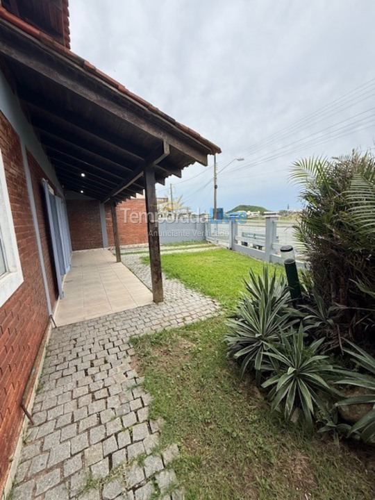 Casa para aluguel de temporada em São Francisco do Sul (Praia Grande)